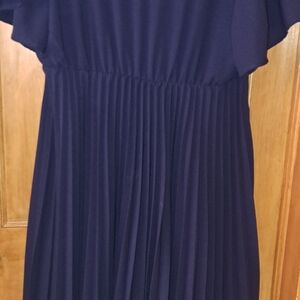 Pleated party dress women's size 18/20